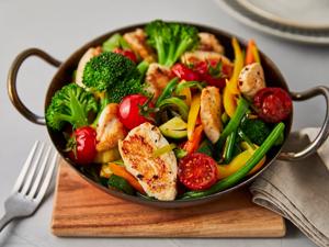 Hähnchenbrust mit Blumenkohl, Brokkoli und Zwiebel - ChatGPT